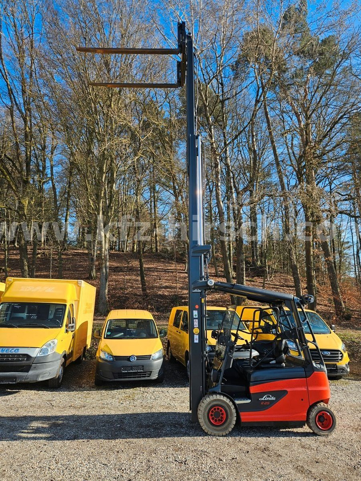 Linde E25 R Roadster , 6.880mm Hubhöhe, StVZO hydr. Zi - Electric forklift: picture 1 Linde E25 R Roadster , 6.880mm Hubhöhe, StVZO hydr. Zi - Electric forklift: picture 1