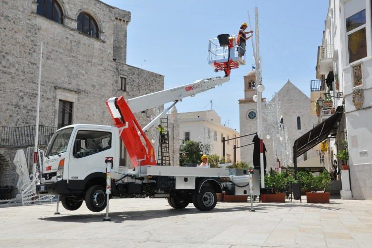CmC PLA 250 Nowy podnośnik koszowy zamontowany na Nissan Cabstar - Truck mounted aerial platform: picture 3 CmC PLA 250 Nowy podnośnik koszowy zamontowany na Nissan Cabstar - Truck mounted aerial platform: picture 3