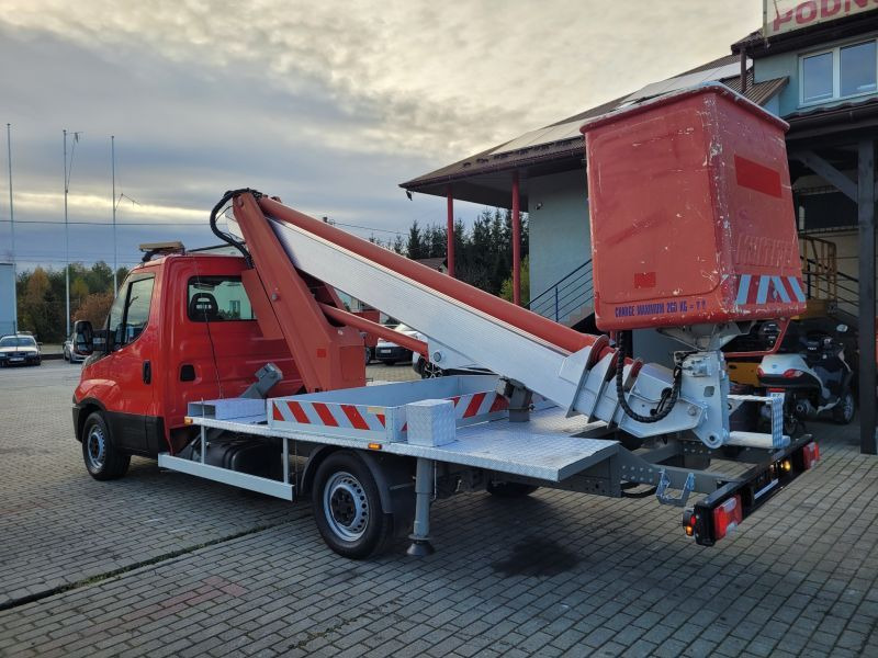 Iveco Daily 35S11 podnośnik koszowy 20 m Multitel MT202DS - Truck mounted aerial platform: picture 4 Iveco Daily 35S11 podnośnik koszowy 20 m Multitel MT202DS - Truck mounted aerial platform: picture 4