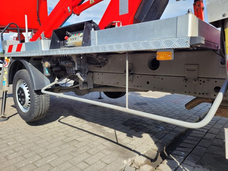 Truck mounted aerial platform Iveco Daily 35S12 podnośnik koszowy 16 m GSR E169TR bucket truck boom lift: picture 8 Truck mounted aerial platform Iveco Daily 35S12 podnośnik koszowy 16 m GSR E169TR bucket truck boom lift: picture 8