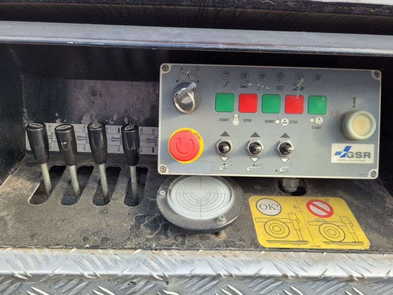 Truck mounted aerial platform Iveco Daily 35S12 podnośnik koszowy 16 m GSR E169TR bucket truck boom lift: picture 15 Truck mounted aerial platform Iveco Daily 35S12 podnośnik koszowy 16 m GSR E169TR bucket truck boom lift: picture 15