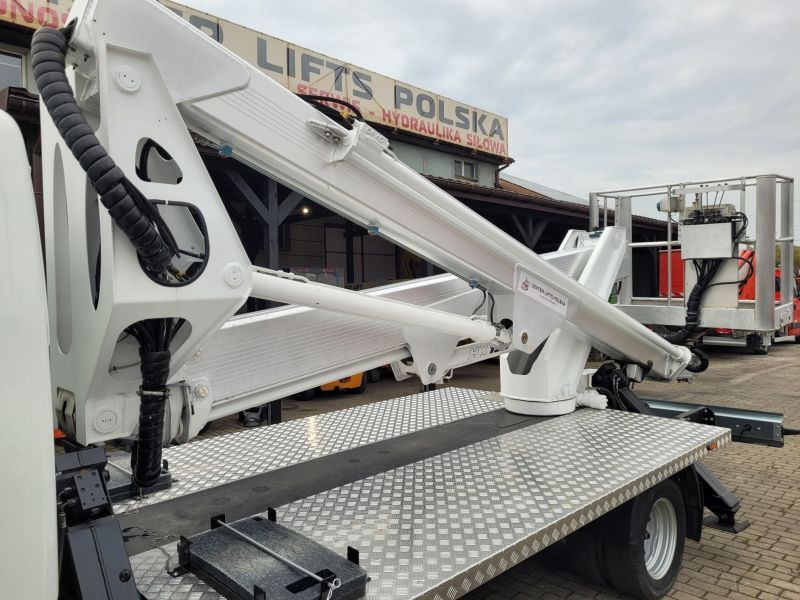 Truck mounted aerial platform Nissan Cabstar NT400 podnośnik koszowy 20 m Multitel HX195 bucket truck boom lift: picture 9 Truck mounted aerial platform Nissan Cabstar NT400 podnośnik koszowy 20 m Multitel HX195 bucket truck boom lift: picture 9