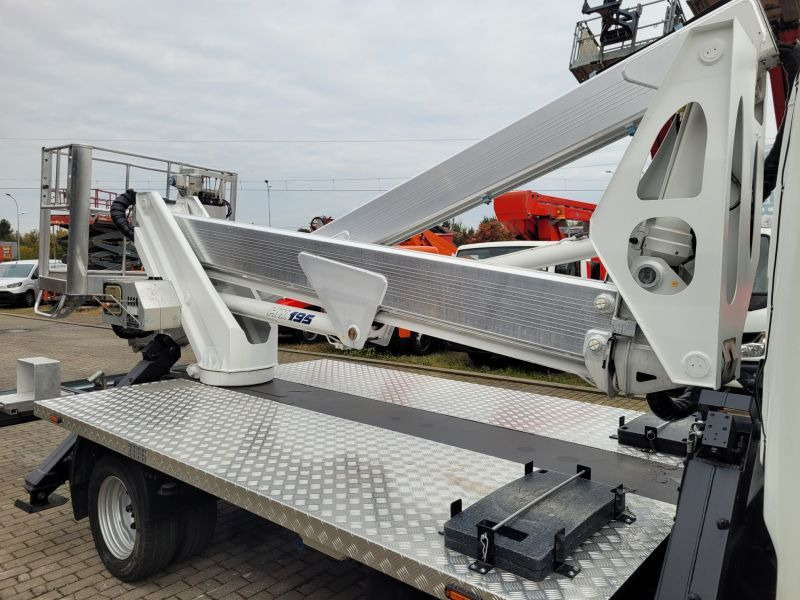 Truck mounted aerial platform Nissan Cabstar NT400 podnośnik koszowy 20 m Multitel HX195 bucket truck boom lift: picture 8 Truck mounted aerial platform Nissan Cabstar NT400 podnośnik koszowy 20 m Multitel HX195 bucket truck boom lift: picture 8
