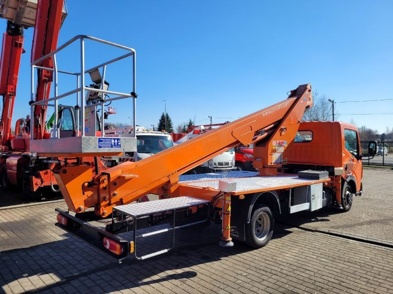 Renault Maxity podnośnik koszowy 21 m CMC PLA 212 bucket truck boom lift - Truck mounted aerial platform: picture 4 Renault Maxity podnośnik koszowy 21 m CMC PLA 212 bucket truck boom lift - Truck mounted aerial platform: picture 4