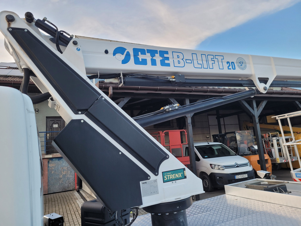 Truck mounted aerial platform Renault Maxity podnośnik koszowy zwyżka 20 m CTE B-lift 20 JHV: picture 7 Truck mounted aerial platform Renault Maxity podnośnik koszowy zwyżka 20 m CTE B-lift 20 JHV: picture 7