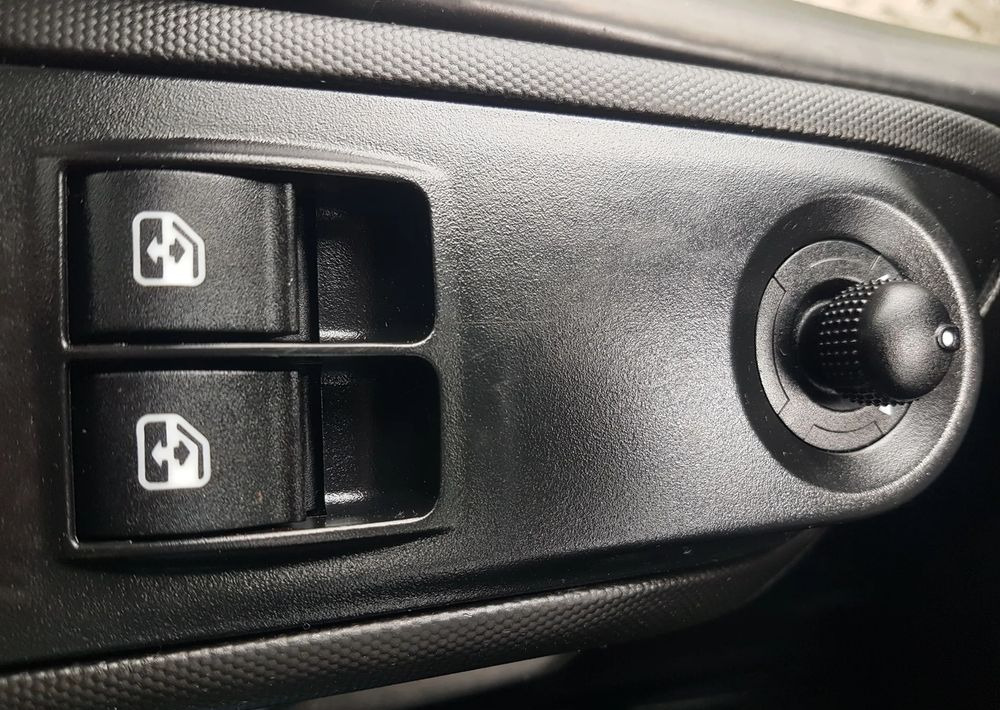 Box van Iveco DAILY KONTENER NISKOPODŁOGOWY 4,43x2,23x2,42 SKLEP FOODTRUCK BAR KLIMA KONIOWÓZ KAMPER: picture 9