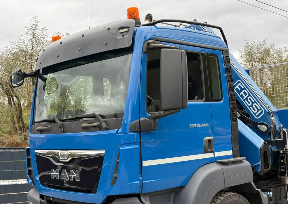 MAN * MAN 18.440 TGS * 4x4 * HDS Fassi F215 * Sprowadzony * 95 000 KM ! * Stan Jak Nowy - Dropside/ Flatbed truck, Crane truck: picture 4 MAN * MAN 18.440 TGS * 4x4 * HDS Fassi F215 * Sprowadzony * 95 000 KM ! * Stan Jak Nowy - Dropside/ Flatbed truck, Crane truck: picture 4