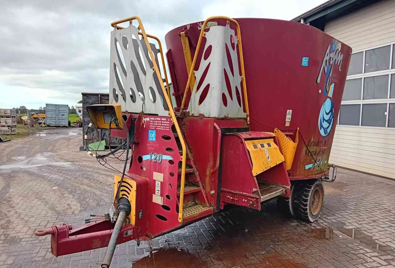 AGM W12 voermengwagen voermachines - Forage mixer wagon: picture 2 AGM W12 voermengwagen voermachines - Forage mixer wagon: picture 2