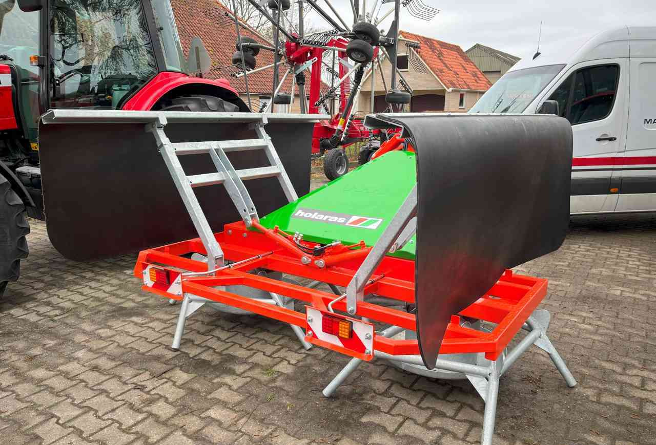 Holaras Jumbo HK kuilverdeler nieuw Weidebouwmachines - Silage equipment: picture 4 Holaras Jumbo HK kuilverdeler nieuw Weidebouwmachines - Silage equipment: picture 4