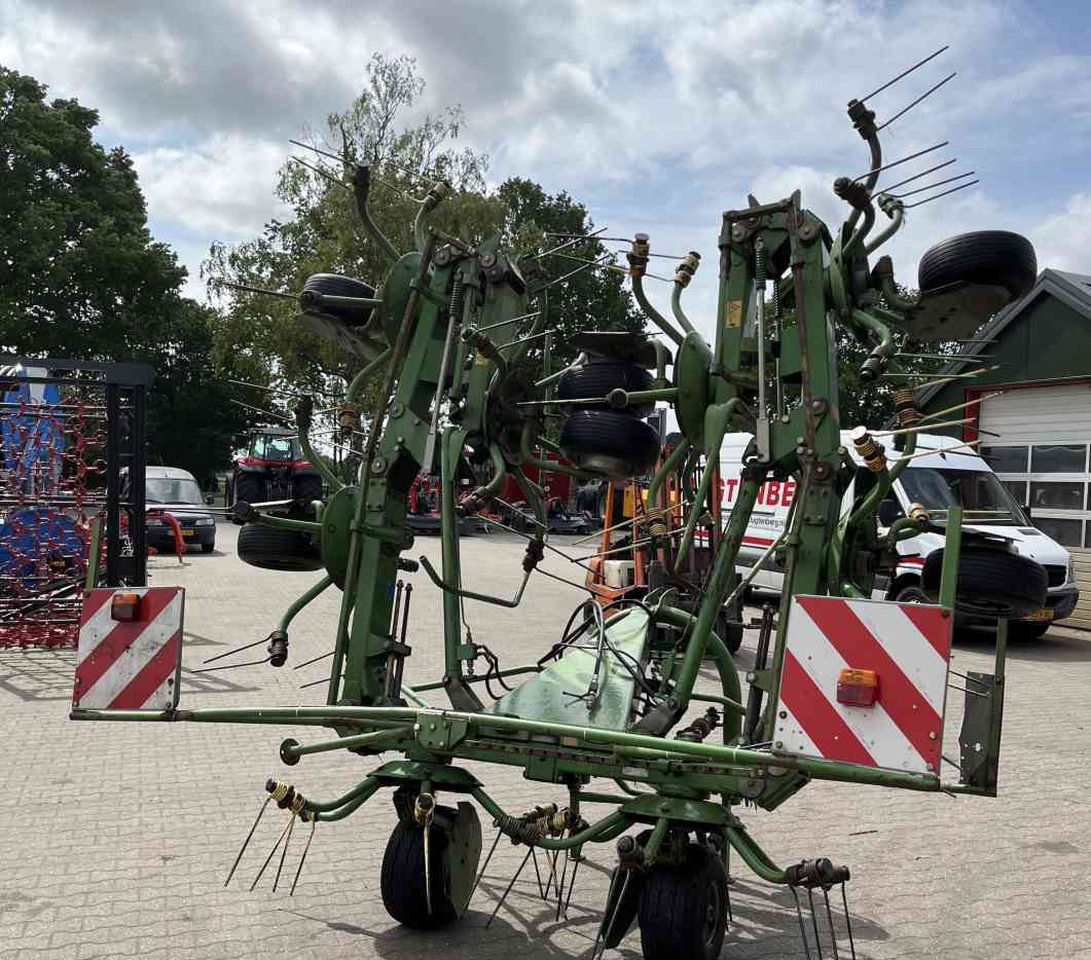 Krone KW 8.80/8 Schudder Tedder Kreiselheuer weidebouwmachines - Tedder/ Rake: picture 4 Krone KW 8.80/8 Schudder Tedder Kreiselheuer weidebouwmachines - Tedder/ Rake: picture 4