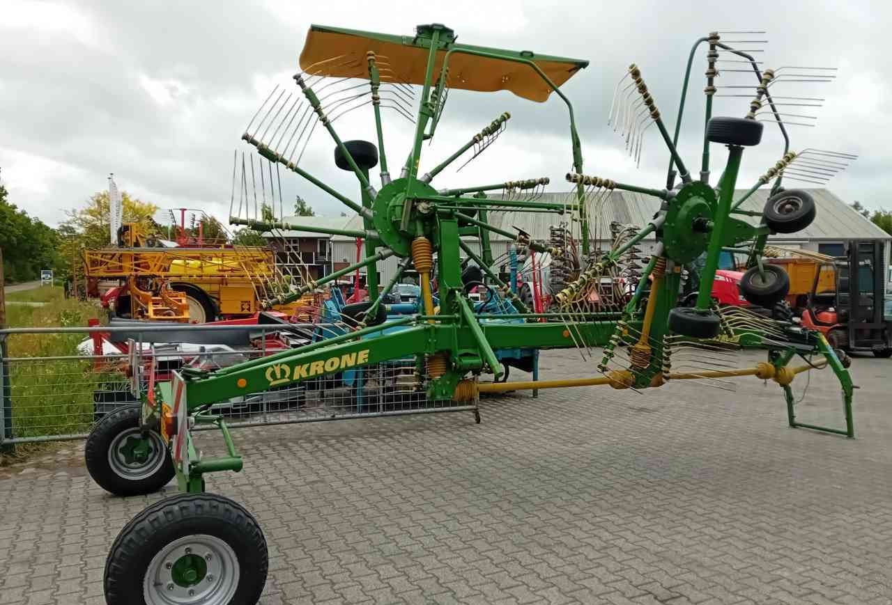 Krone Swadro 807 - Tedder/ Rake: picture 2 Krone Swadro 807 - Tedder/ Rake: picture 2