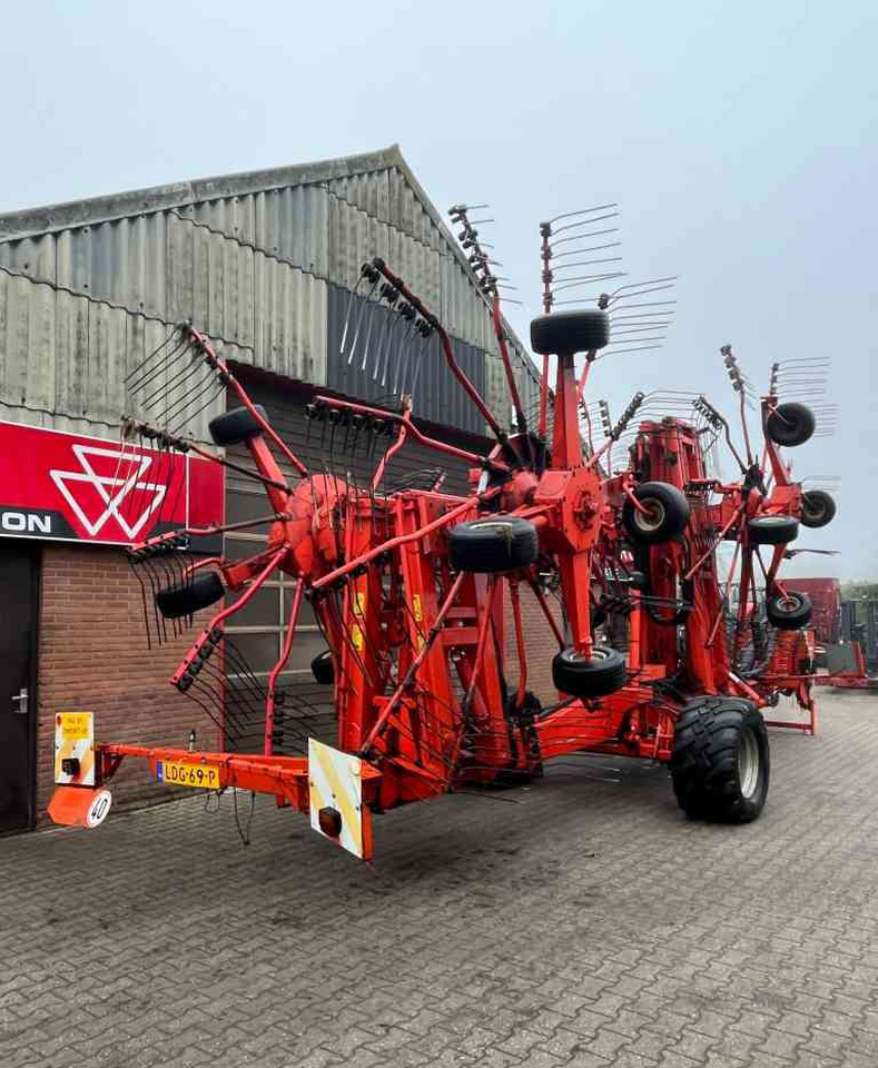 Kuhn GA 15021 4 elements hark, rotorhark, zwiller, rugger, weidebouwmachines - Tedder/ Rake: picture 5 Kuhn GA 15021 4 elements hark, rotorhark, zwiller, rugger, weidebouwmachines - Tedder/ Rake: picture 5