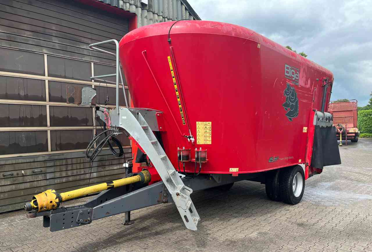 Peecon VME 250 Voermengwagen voermachines - Forage mixer wagon: picture 2 Peecon VME 250 Voermengwagen voermachines - Forage mixer wagon: picture 2