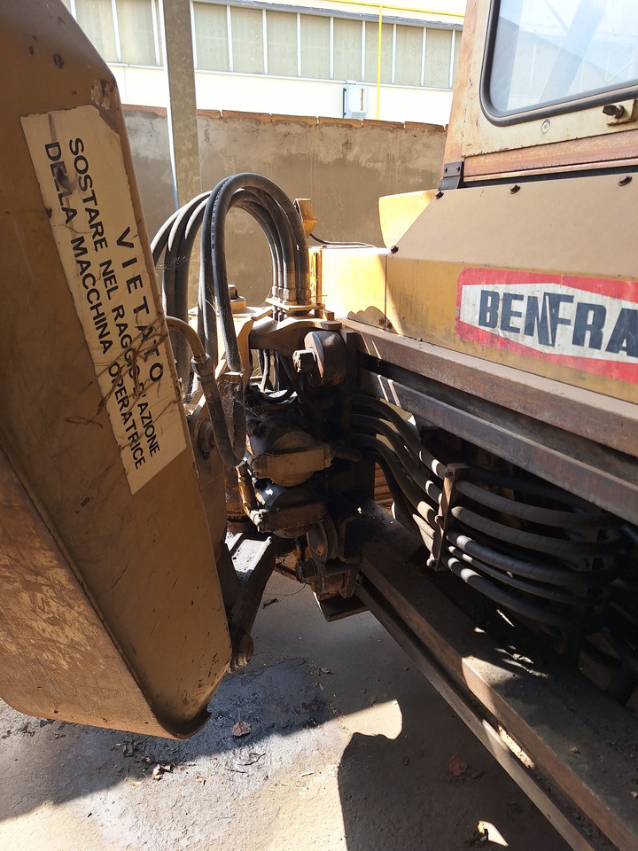 Benfra 7534B - Backhoe loader: picture 5 Benfra 7534B - Backhoe loader: picture 5