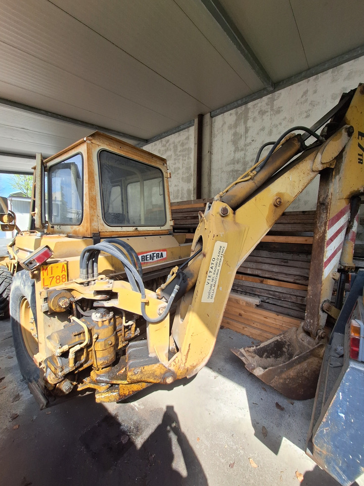 Benfra 7534B - Backhoe loader: picture 2 Benfra 7534B - Backhoe loader: picture 2