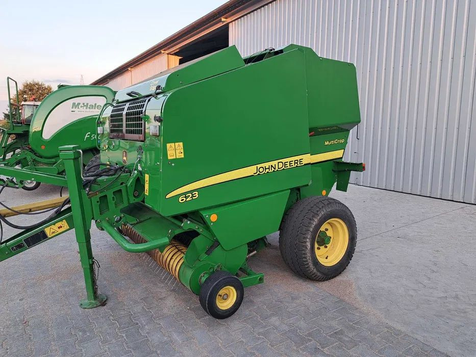 John Deere 623 MultiCrop walcowo-łańcuchowa - Round baler: picture 1 John Deere 623 MultiCrop walcowo-łańcuchowa - Round baler: picture 1