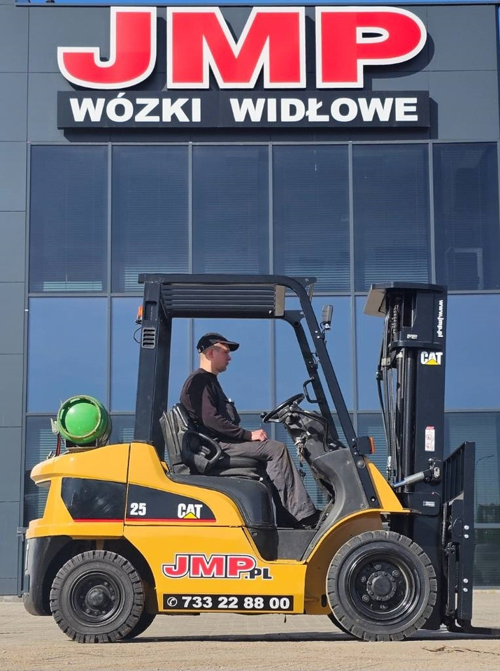 CAT GP 25 N - LPG forklift: picture 4 CAT GP 25 N - LPG forklift: picture 4
