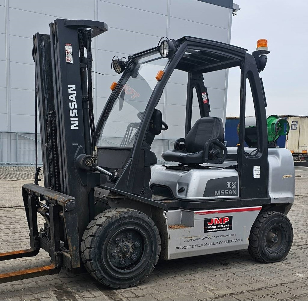 Leasing of Nissan UG1D2A32LQ  Nissan UG1D2A32LQ: picture 6