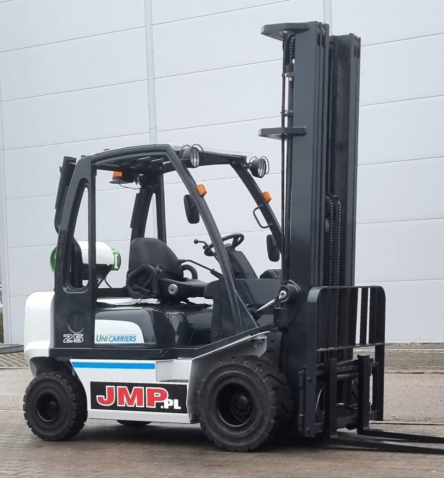 UniCarriers U1D2A25LQ DX25  - LPG forklift: picture 5 UniCarriers U1D2A25LQ DX25  - LPG forklift: picture 5