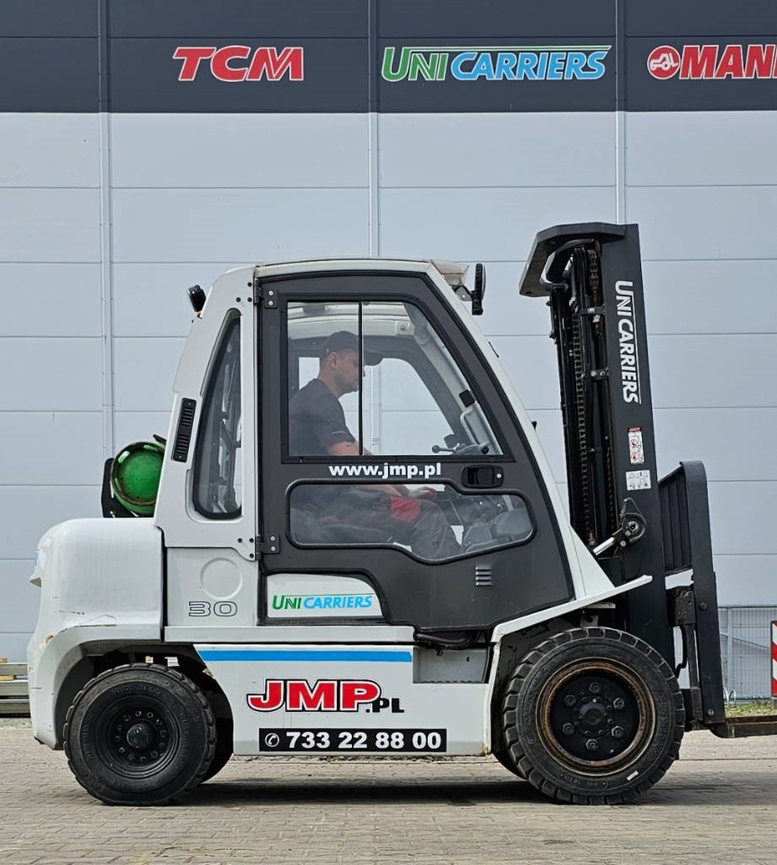 UniCarriers UG1D2A30LQ DX30 - LPG forklift: picture 2 UniCarriers UG1D2A30LQ DX30 - LPG forklift: picture 2