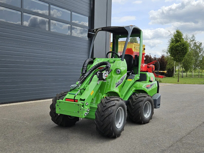 Compact track loader Avant 645i Rental mini-shovel: picture 10 Compact track loader Avant 645i Rental mini-shovel: picture 10