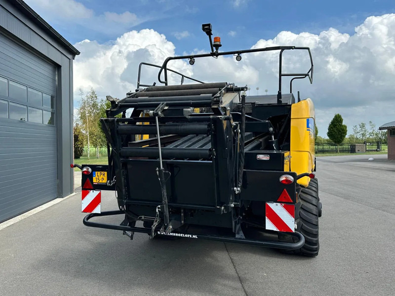 New Holland Bigbaler 1270 plus cropcutter - Square baler: picture 4 New Holland Bigbaler 1270 plus cropcutter - Square baler: picture 4