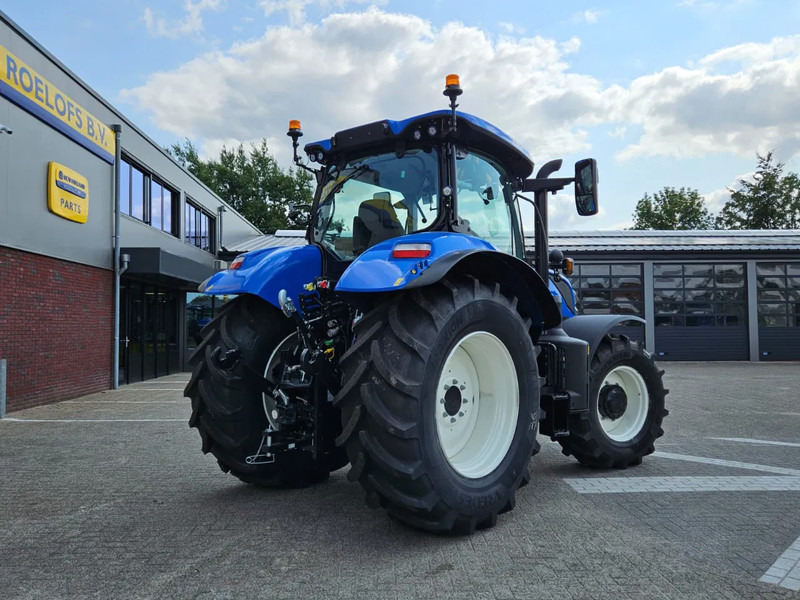 New Holland T7.210 Range command 50 km/h - Farm tractor: picture 3 New Holland T7.210 Range command 50 km/h - Farm tractor: picture 3