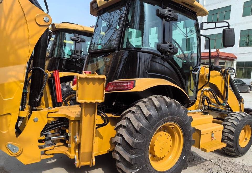 NEW MAXUS 3CX Backhoe Loader Only 150,000 PLN 2025 Model | НОВИЙ MAXUS 3CX Екскаватор-навантажувач Тільки 150,000 грн Модель 2025 рік - Backhoe loader: picture 2 NEW MAXUS 3CX Backhoe Loader Only 150,000 PLN 2025 Model | НОВИЙ MAXUS 3CX Екскаватор-навантажувач Тільки 150,000 грн Модель 2025 рік - Backhoe loader: picture 2