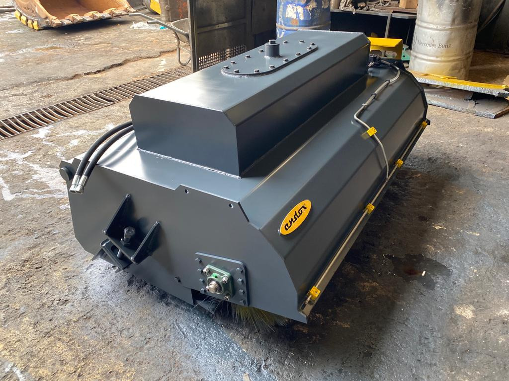 Bobcat - Broom for Utility/ Special vehicle: picture 1 Bobcat - Broom for Utility/ Special vehicle: picture 1