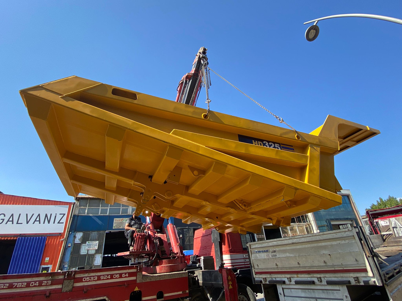 Dump truck - Dumper: picture 4 Dump truck - Dumper: picture 4