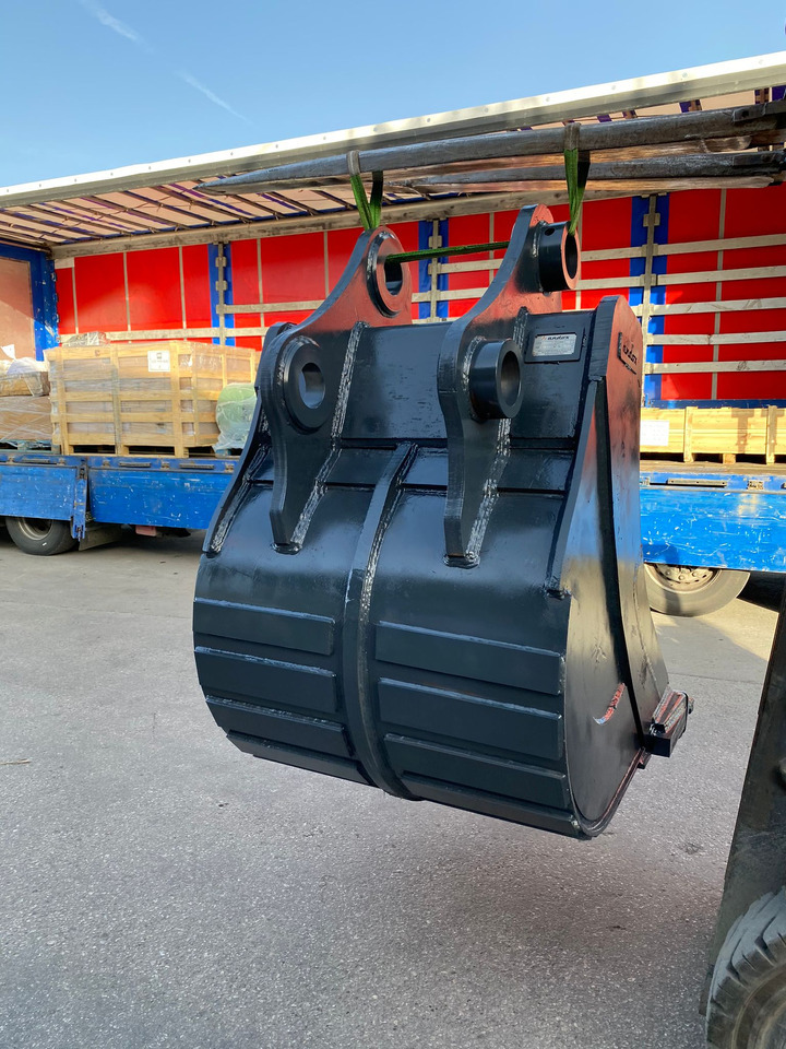 LIUGONG 950 Ripper bucket - Excavator bucket: picture 5 LIUGONG 950 Ripper bucket - Excavator bucket: picture 5