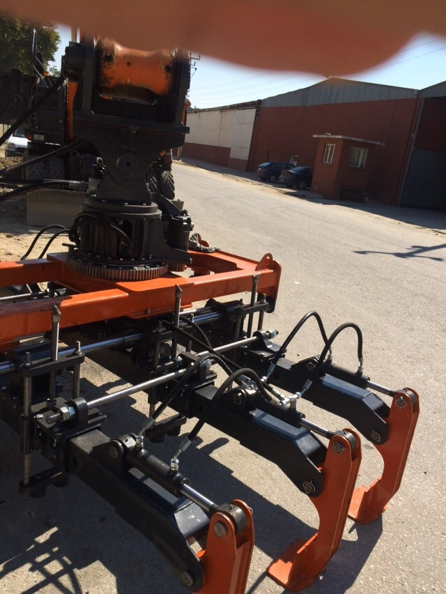 Railway attachment - Grapple for Construction machinery: picture 2 Railway attachment - Grapple for Construction machinery: picture 2