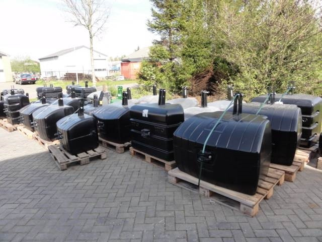 Gewichtblokken diverse - Counterweight for Agricultural machinery: picture 1 Gewichtblokken diverse - Counterweight for Agricultural machinery: picture 1