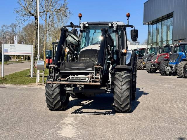 Farm tractor Valtra N104 Hitech5 met voorlader 4700 uur!: picture 13