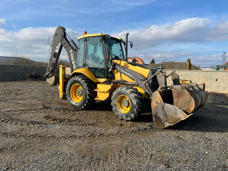 Backhoe loader Volvo BL 71 +: picture 1
