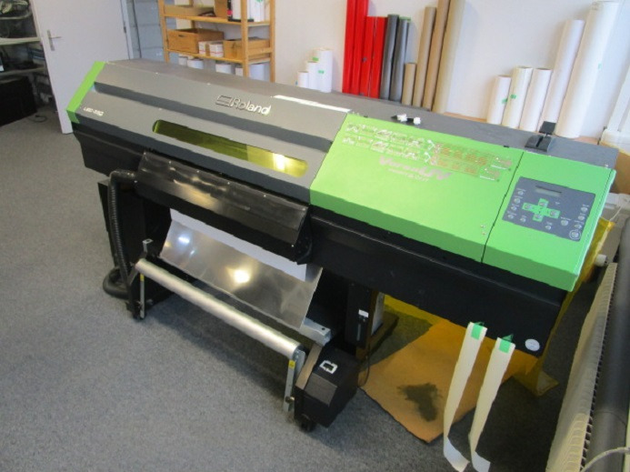 DRUCK- UND SCHNEID-MASCHINE ROLAND LEC-330 - Digital printing machine: picture 3 DRUCK- UND SCHNEID-MASCHINE ROLAND LEC-330 - Digital printing machine: picture 3