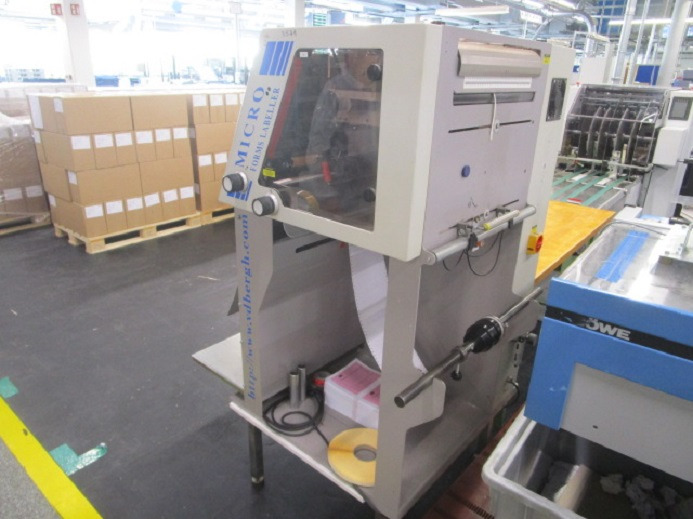 MICRO-FORMS LABELLER 18S (Klebt Etiketten auf Bogen) - Printing machinery: picture 2 MICRO-FORMS LABELLER 18S (Klebt Etiketten auf Bogen) - Printing machinery: picture 2