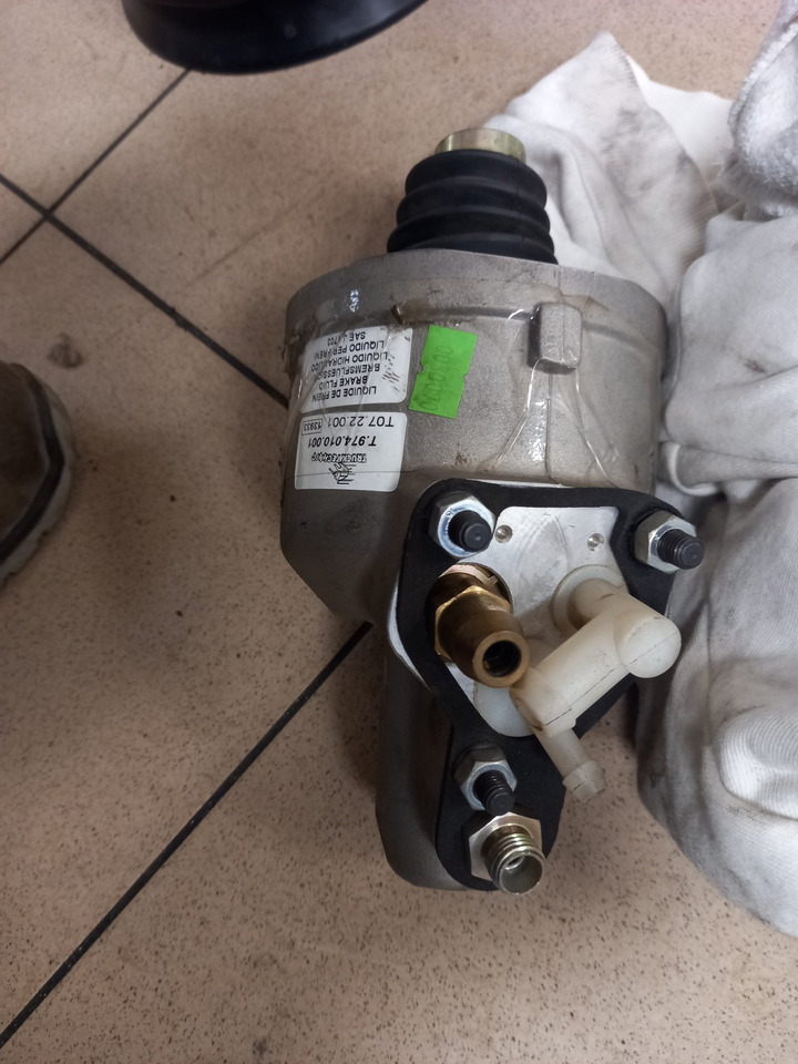 SCANIA - Clutch servo: picture 4 SCANIA - Clutch servo: picture 4