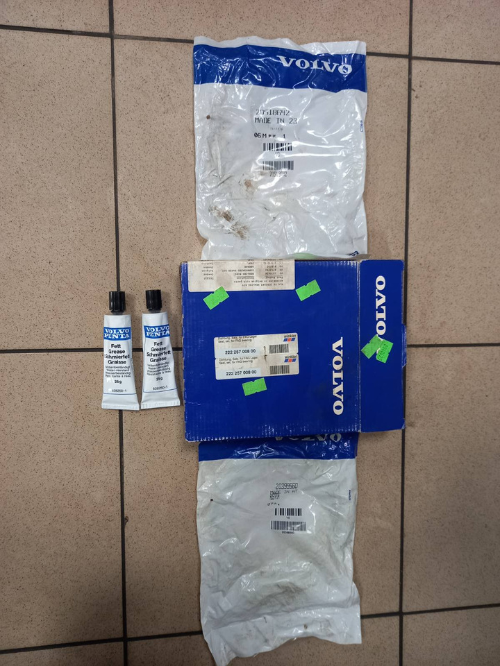 VOLVO; RENAULT FM7; FM10; FM12; FL6; FL7; FL10; FL12; FH12; FH16; MIDLUM; PREMIUM; MAGNUM; KERAX - Rear axle: picture 4 VOLVO; RENAULT FM7; FM10; FM12; FL6; FL7; FL10; FL12; FH12; FH16; MIDLUM; PREMIUM; MAGNUM; KERAX - Rear axle: picture 4