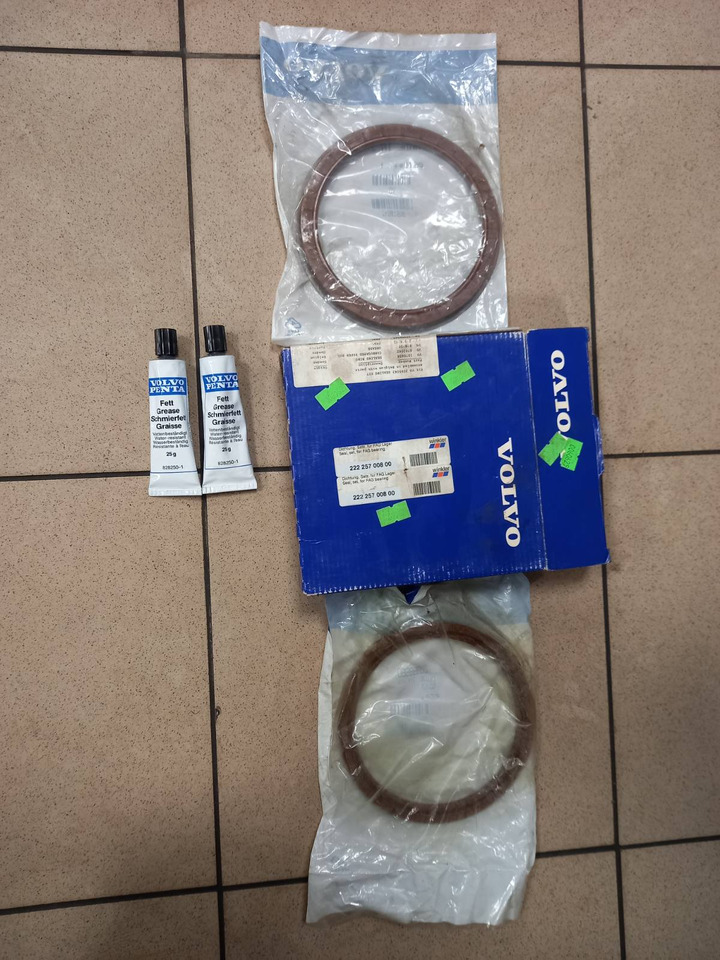 VOLVO; RENAULT FM7; FM10; FM12; FL6; FL7; FL10; FL12; FH12; FH16; MIDLUM; PREMIUM; MAGNUM; KERAX - Rear axle: picture 1 VOLVO; RENAULT FM7; FM10; FM12; FL6; FL7; FL10; FL12; FH12; FH16; MIDLUM; PREMIUM; MAGNUM; KERAX - Rear axle: picture 1