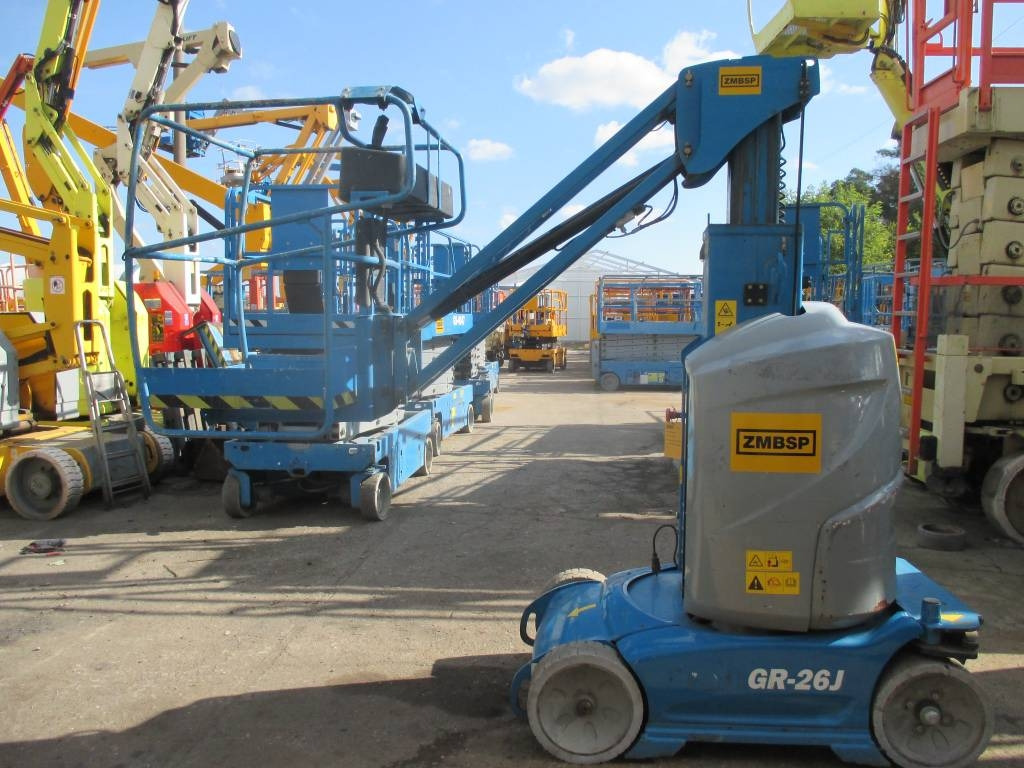 Genie GR 26 J - Vertical mast lift: picture 5 Genie GR 26 J - Vertical mast lift: picture 5