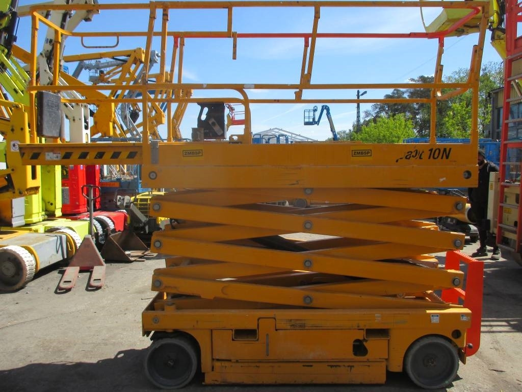 Haulotte Compact 10 N - Scissor lift: picture 5 Haulotte Compact 10 N - Scissor lift: picture 5