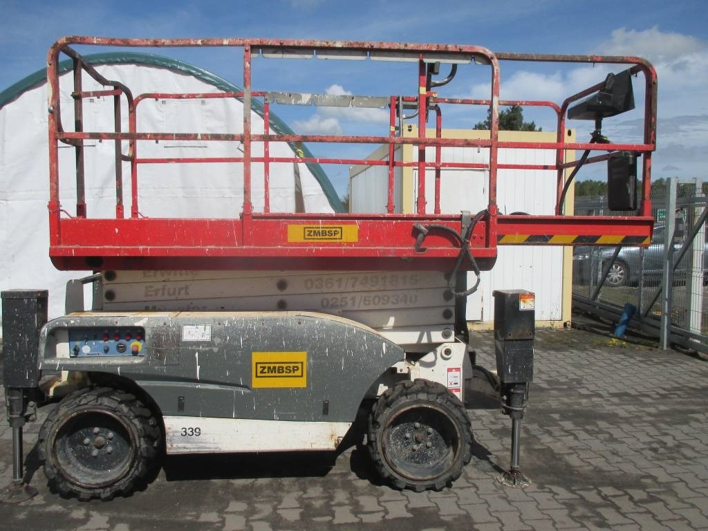 Haulotte Compact 12 DX - Scissor lift: picture 2 Haulotte Compact 12 DX - Scissor lift: picture 2