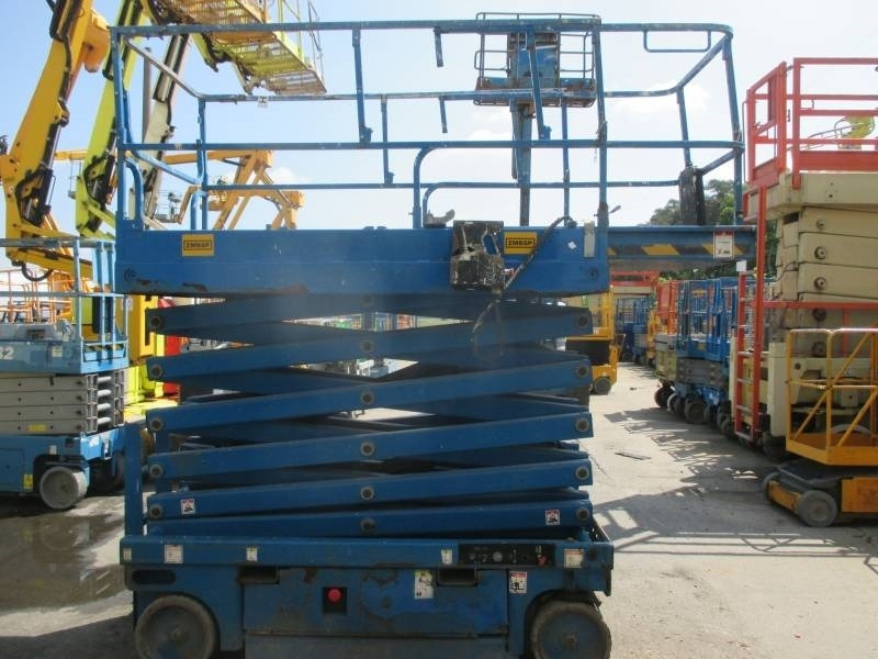 Haulotte Compact 14  - Scissor lift: picture 5 Haulotte Compact 14  - Scissor lift: picture 5