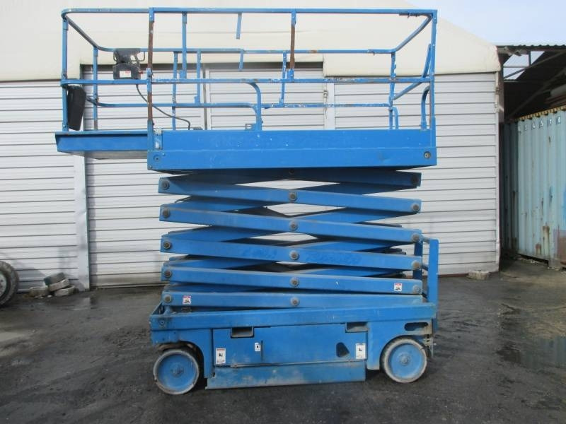 Haulotte Compact 14  - Scissor lift: picture 1 Haulotte Compact 14  - Scissor lift: picture 1