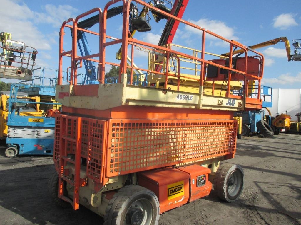 JLG 4069 LE  - Scissor lift: picture 3 JLG 4069 LE  - Scissor lift: picture 3
