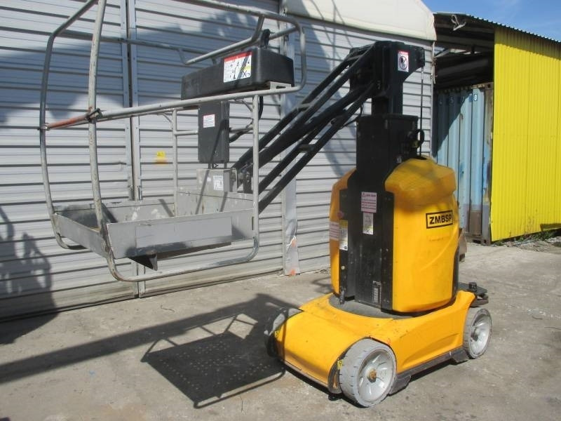 Manitou 100 VJR - Vertical mast lift: picture 2 Manitou 100 VJR - Vertical mast lift: picture 2
