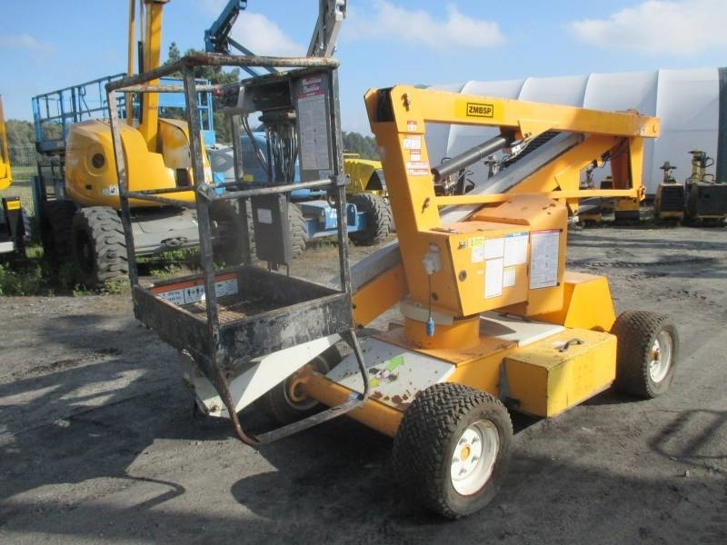 Niftylift HR 12 N D E Bi-Energy - Articulated boom: picture 3 Niftylift HR 12 N D E Bi-Energy - Articulated boom: picture 3