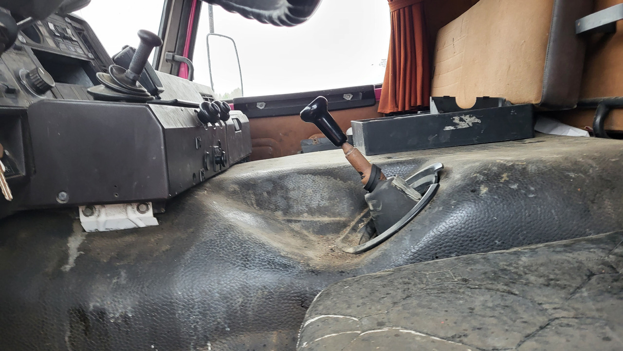 Tractor unit SCANIA R 142 H 6X2 SU KRANU: picture 25