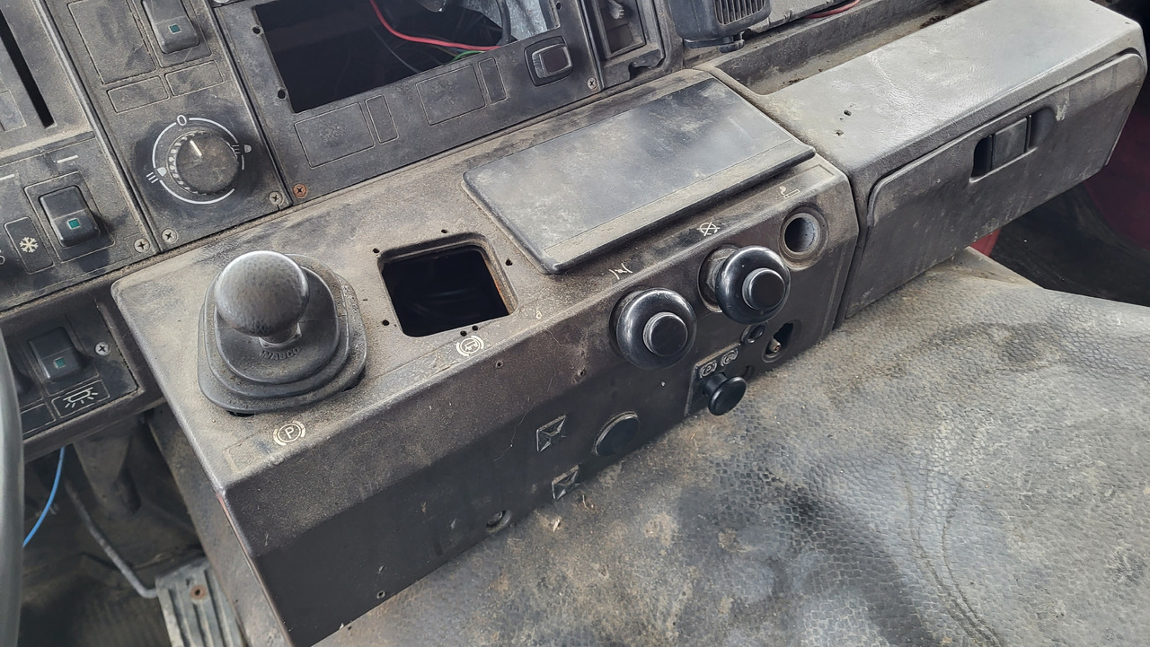 Tractor unit SCANIA R 142 H 6X2 SU KRANU: picture 27